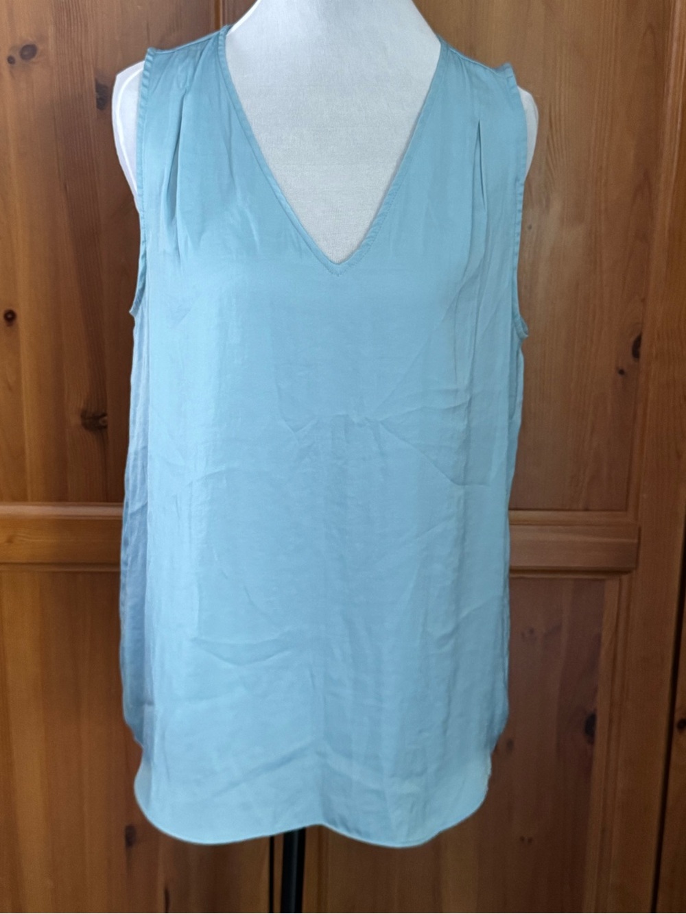 Banana Republic Soft Sky Blue V-Neck Sleeveless Tank